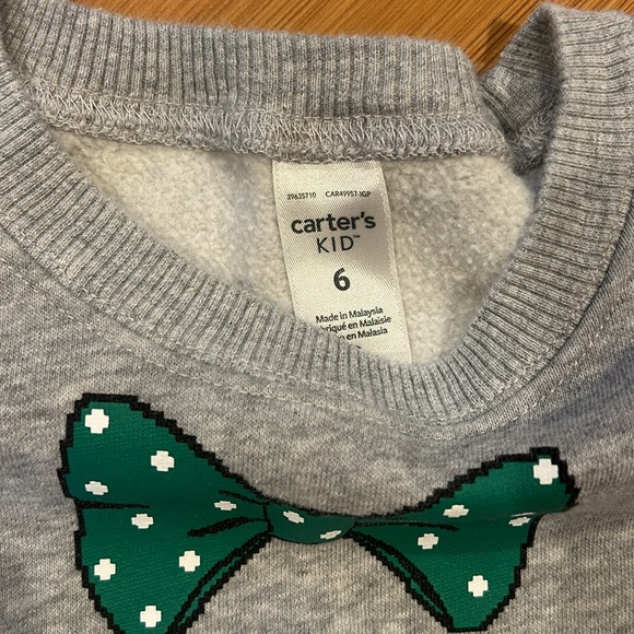 Carter’s Christmas sweatshirt - Picture 3 of 5